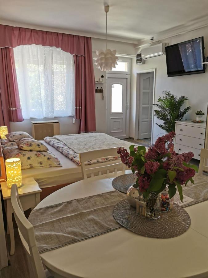 Foglal-Lak Apartman Эгер Экстерьер фото